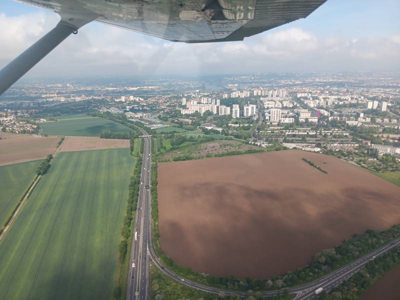 Idée Cadeau Fête des Pères : Offrez un Vol Inoubliable avec Avnir Aviation