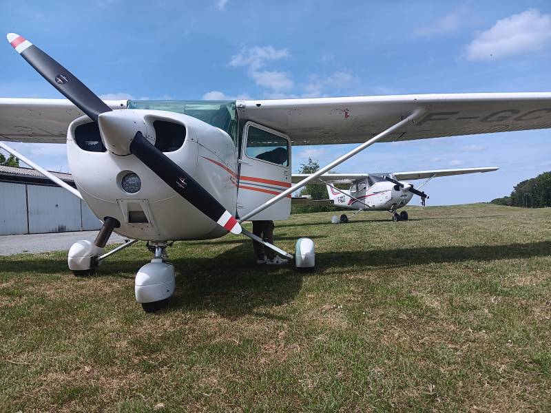 Idée Cadeau Fête des Pères : Offrez un Vol Inoubliable avec Avnir Aviation