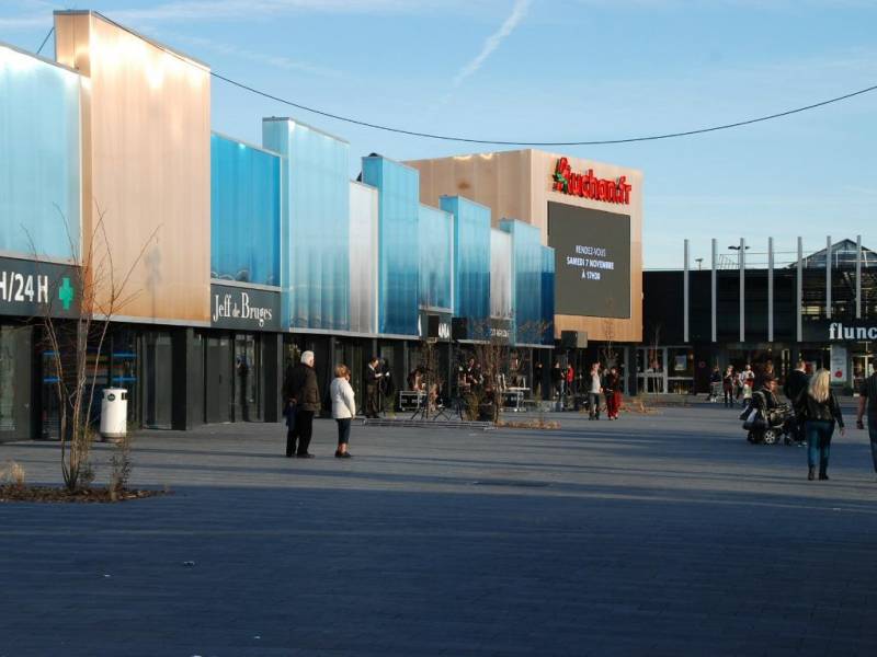 Grande Distribution Lyon Auchan Lyon Porte des Alpes