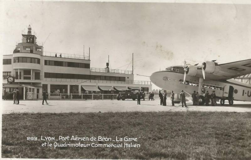 Brève histoire de l'aéroport de Bron